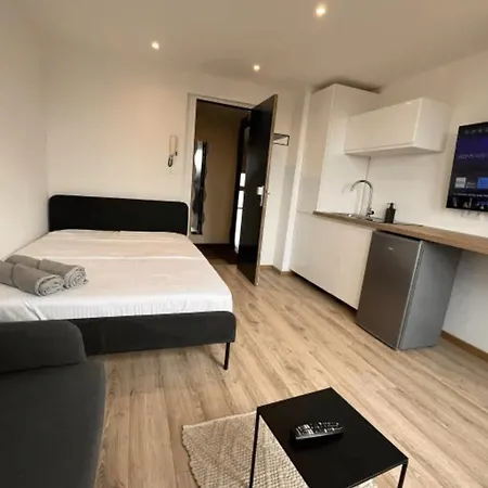 Apartment Soh Rent Centre - Tv - Wifi *